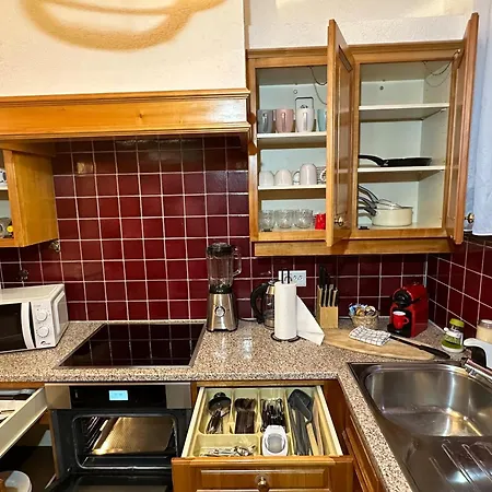 וילה Villa Montreux *